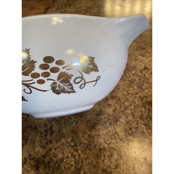 Pyrex Golden Grapes 4 QT Cinderella Mixing Bowl Blue Delphite interior 444 - Picture 6 of 9